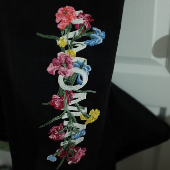 COPY - OFF-WHITE Black embroidered Flowers women Baggy Jeans size 26 - Picture 3 of 14